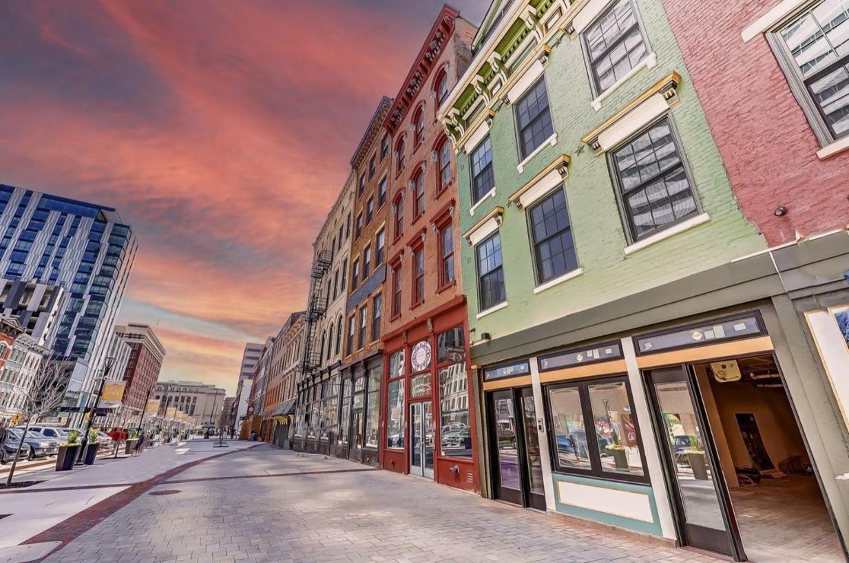 Spacious 2 Bed 2 Bath Downtown Otr Condo Minutes Walk To The Reds Bengals Stadium & More! Цинциннати Экстерьер фото