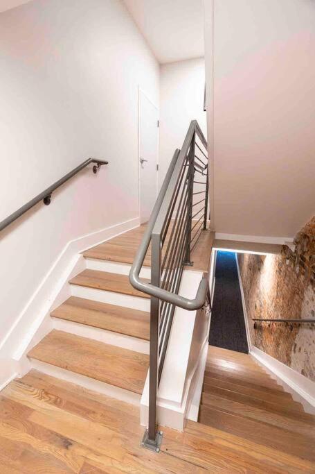 Spacious 2 Bed 2 Bath Downtown Otr Condo Minutes Walk To The Reds Bengals Stadium & More! Цинциннати Экстерьер фото