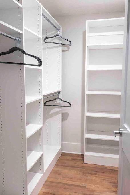 Spacious 2 Bed 2 Bath Downtown Otr Condo Minutes Walk To The Reds Bengals Stadium & More! Цинциннати Экстерьер фото