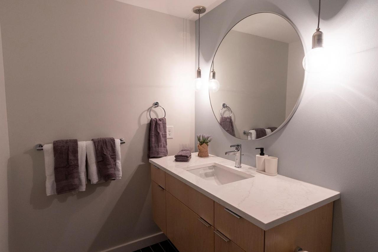 Spacious 2 Bed 2 Bath Downtown Otr Condo Minutes Walk To The Reds Bengals Stadium & More! Цинциннати Экстерьер фото